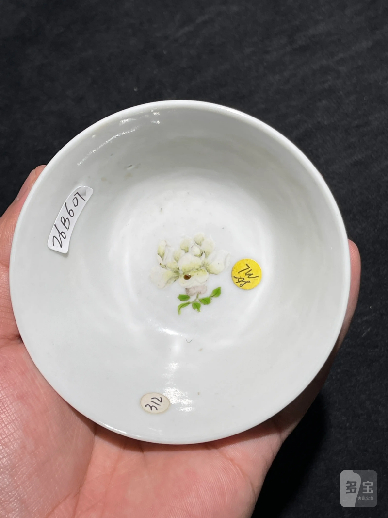 清道光 粉彩花卉纹杯 - 图5